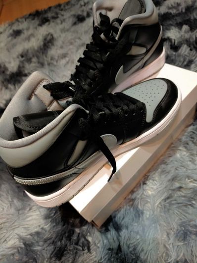 Nike Women's Air Jordan 1 Mid "Shadow"