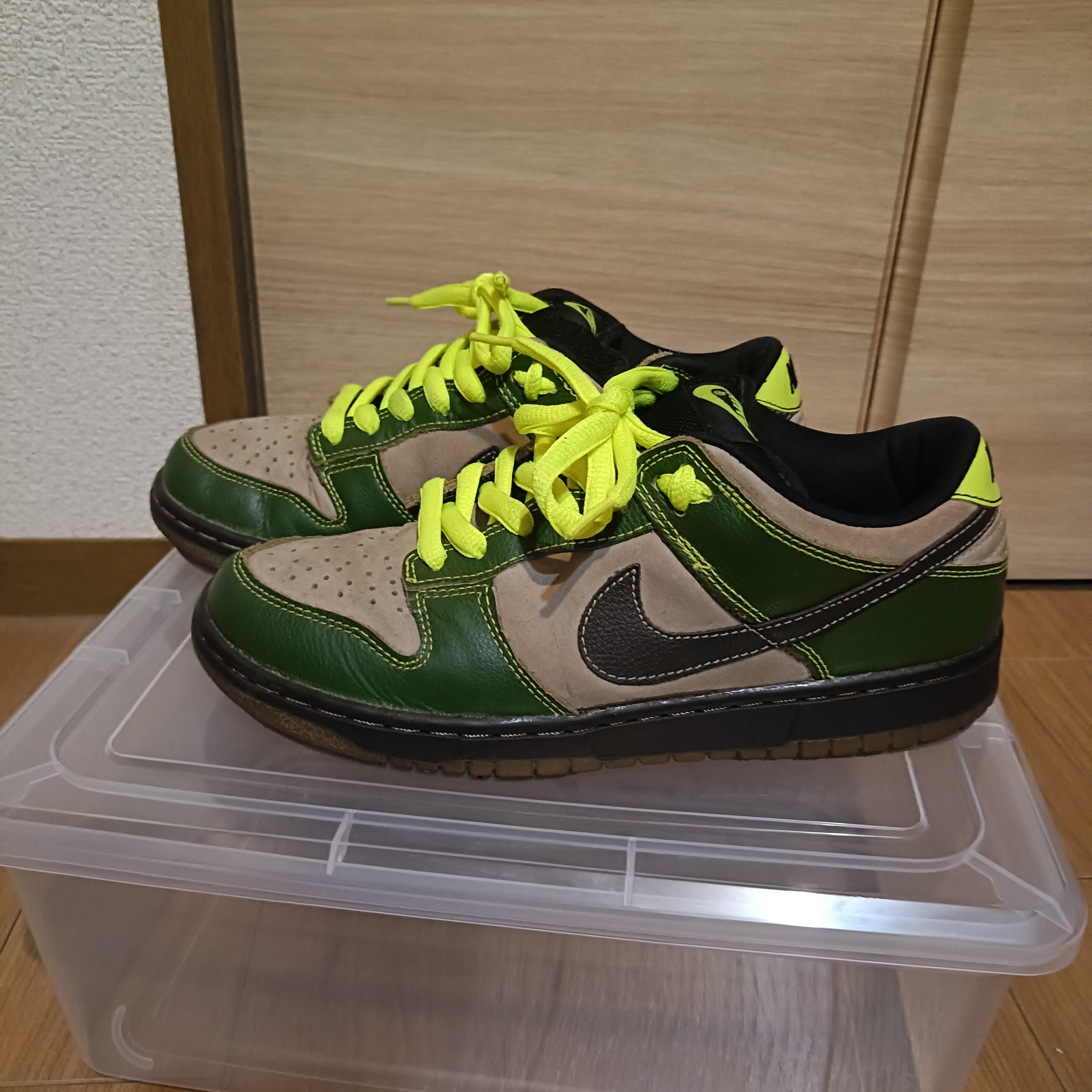 ナイキ SB ダンク ロー "ジェダイ"