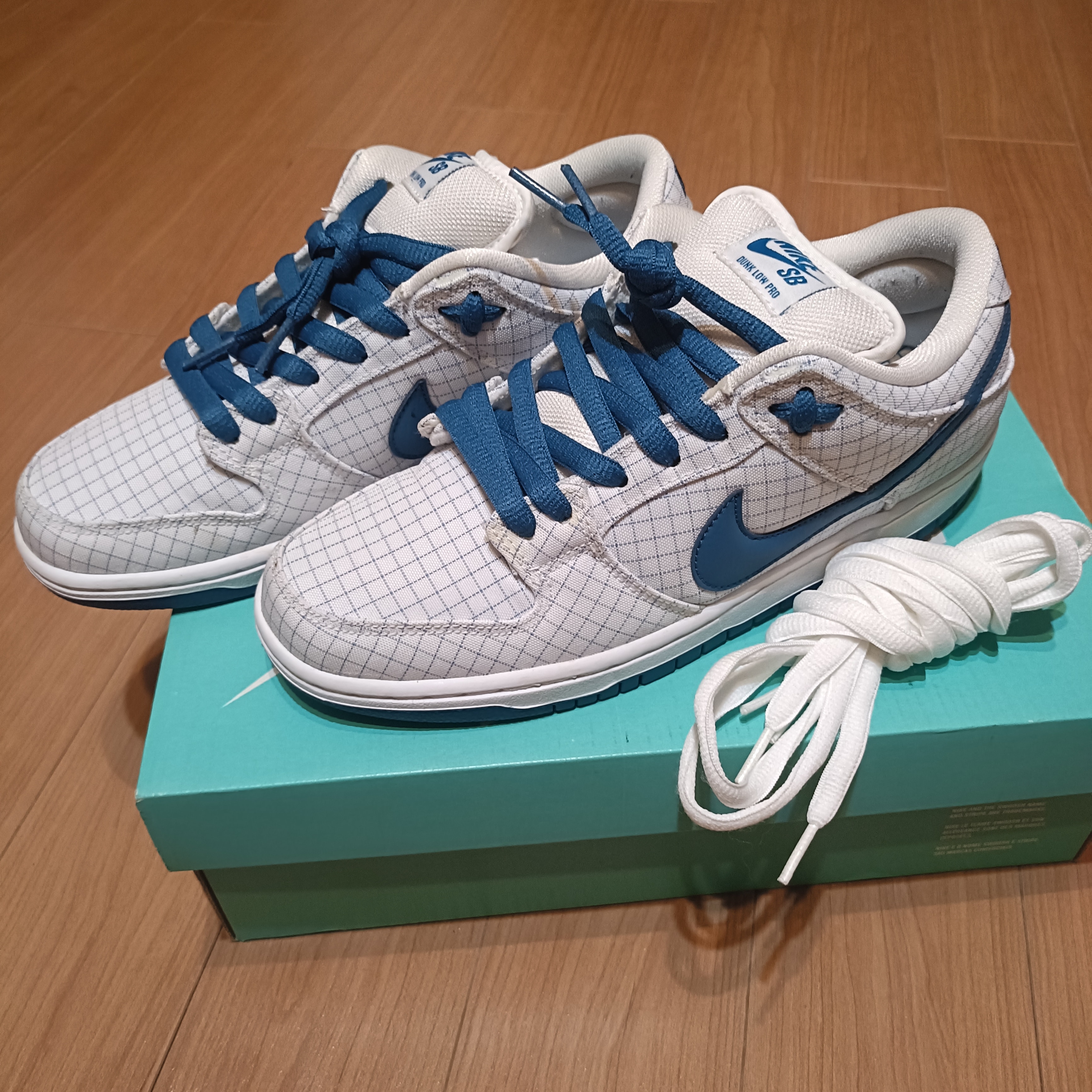 Nike SB Dunk Low Pro PRM "White/Blue"
