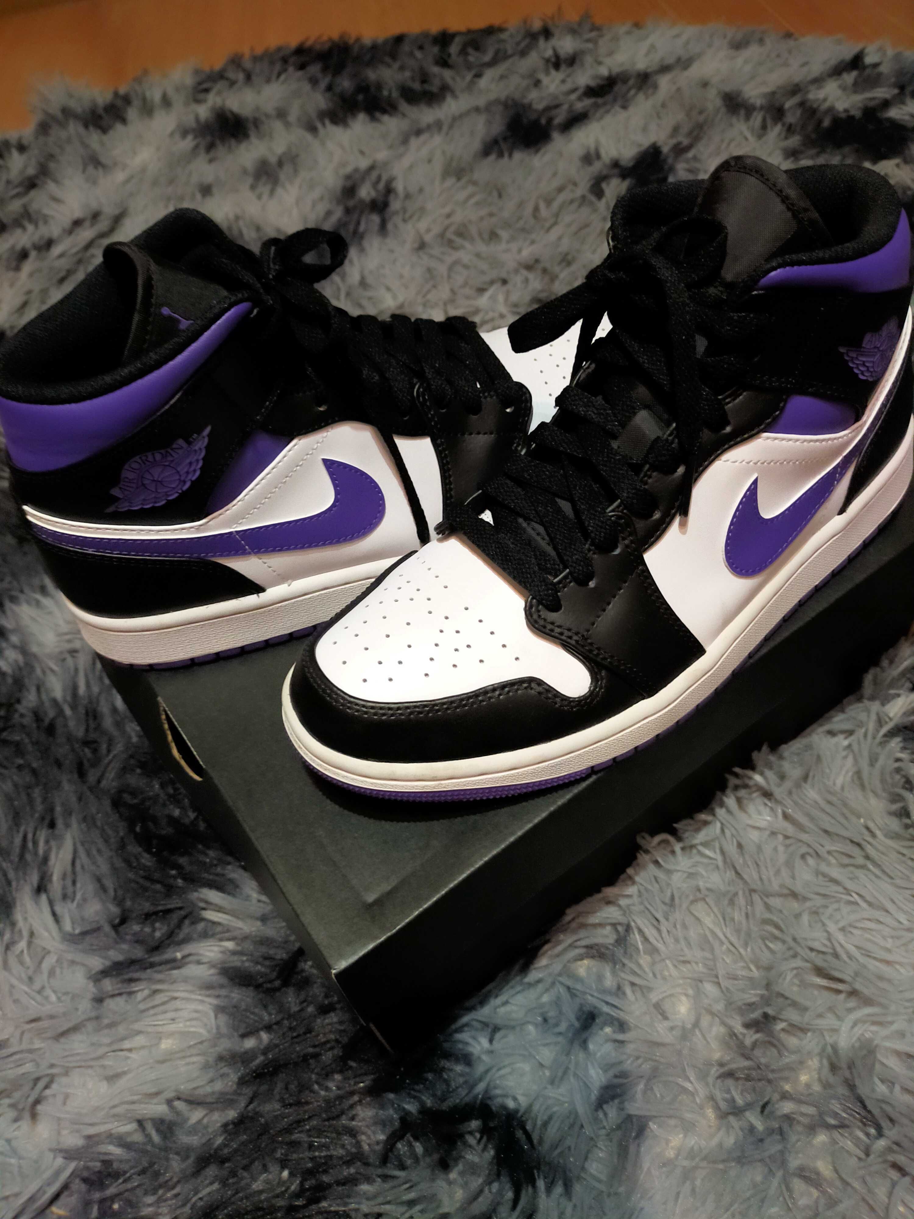 Nike Air Jordan 1 Mid "Black/Court Purple"