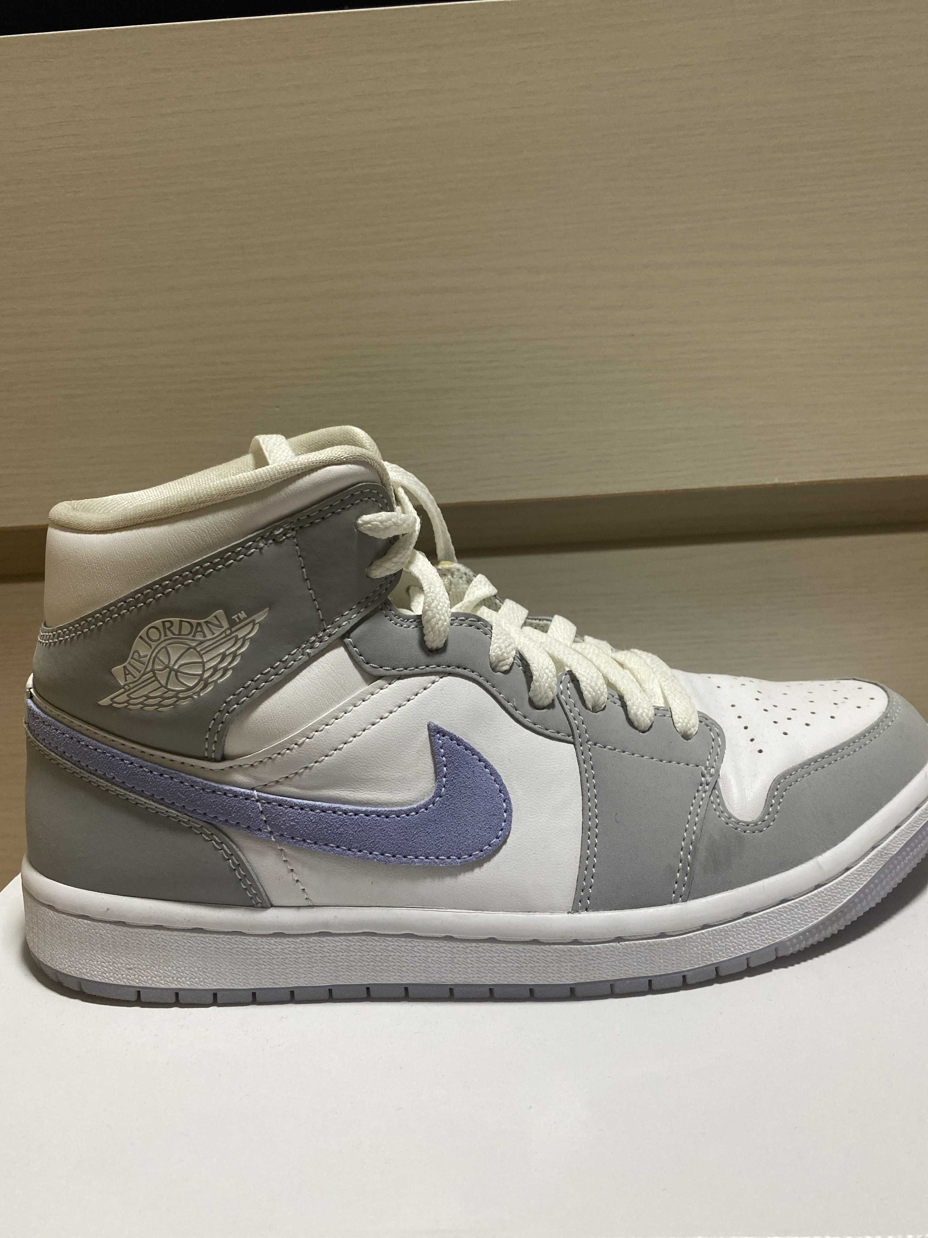 Nike Women's Air Jordan 1 Mid "Wolf Grey"