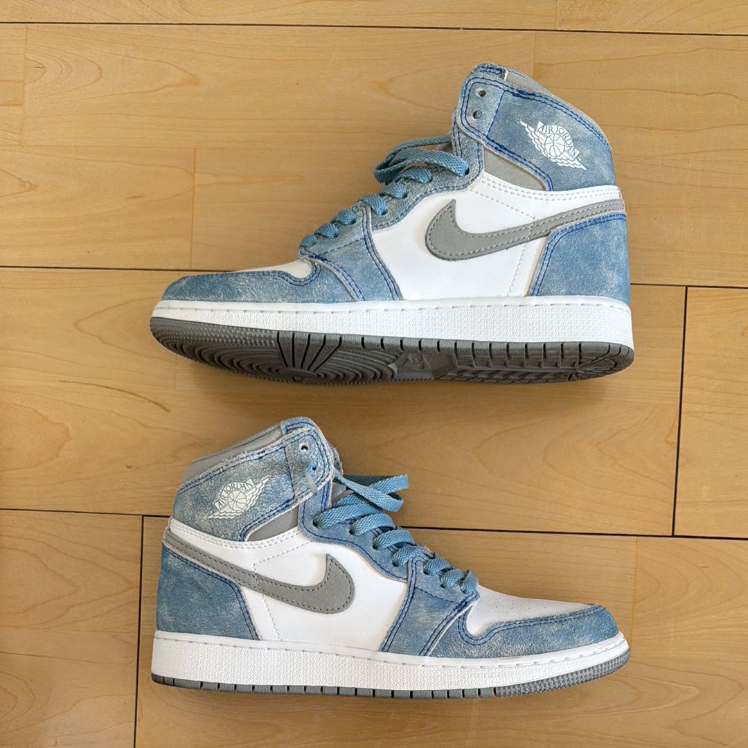 Nike GS Air Jordan 1 High OG "Hyper Royal"