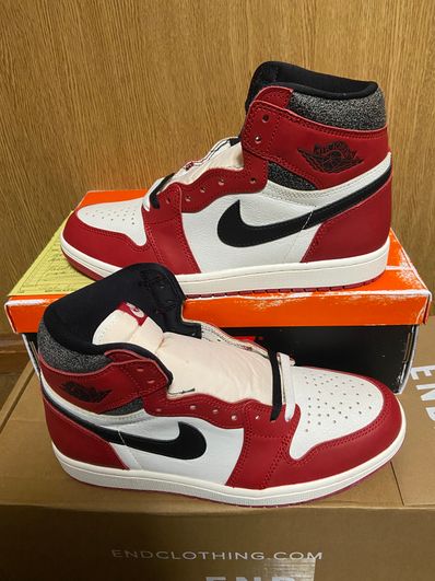 Nike Air Jordan 1 High OG "Lost & Found/Chicago"