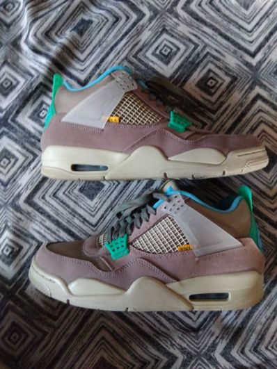 UNION × NIKE AIR JORDAN 4 SP "TAUPE HAZE"