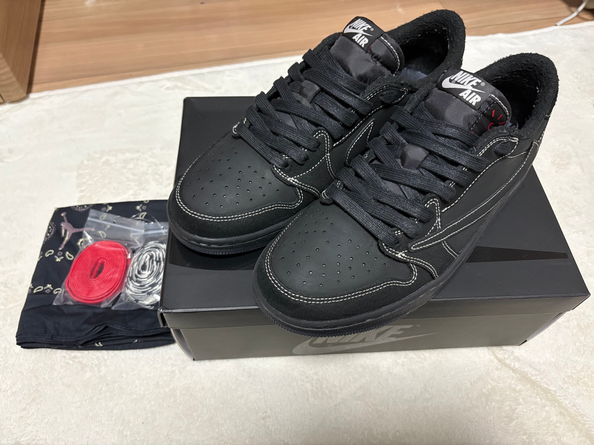 Travis Scott × Nike Air Jordan 1 Low OG SP "Black Phantom"