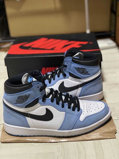 Nike Air Jordan 1 High OG "University Blue"