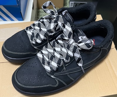 Travis Scott × Nike Air Jordan 1 Low OG SP "Black Phantom"