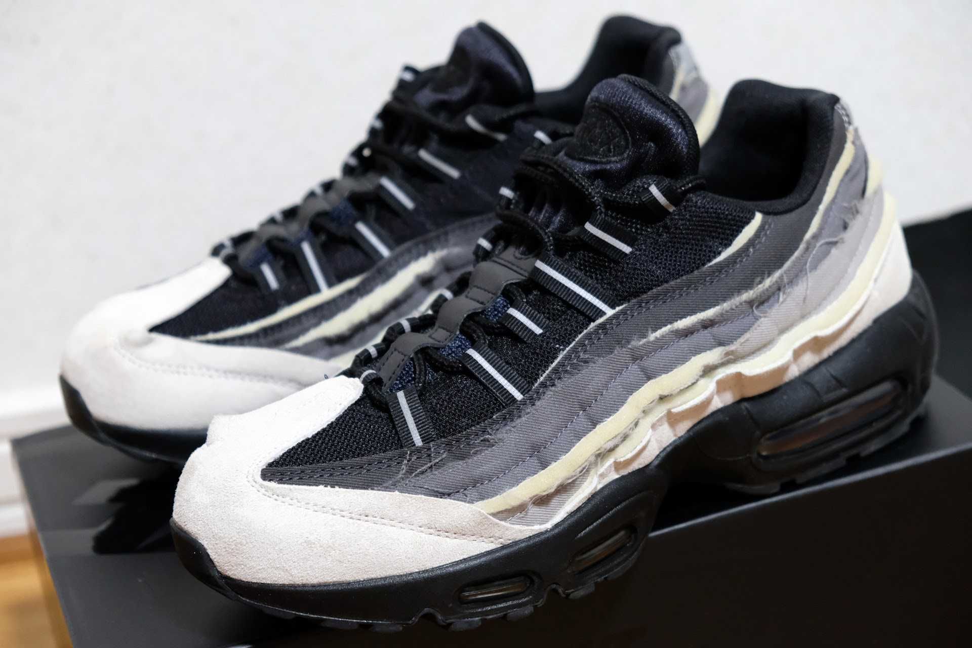 COMME des GARCONS × Nike Air Max 95 "Charcoal"