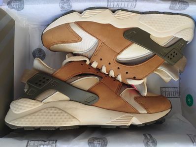 Stussy × Nike Air Huarache "Desert Oak"