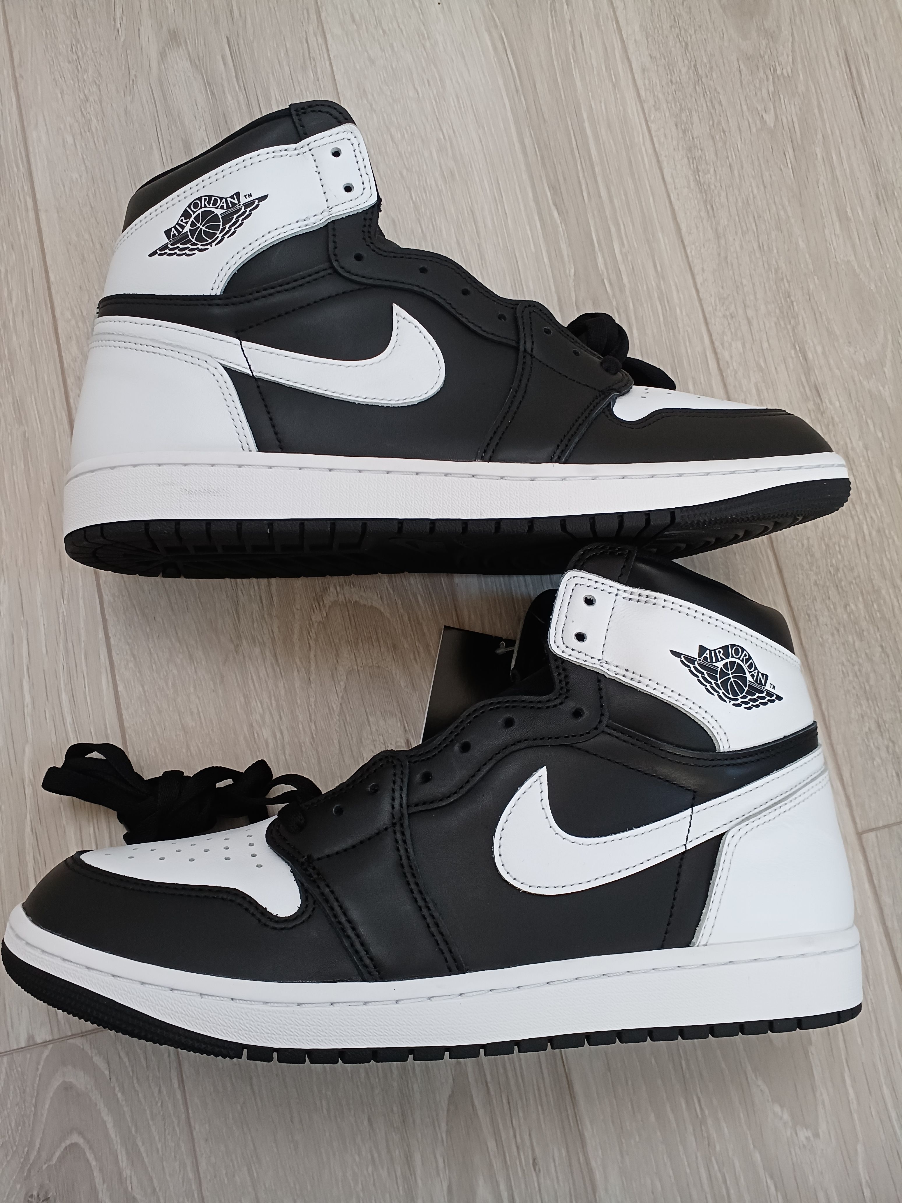 Nike Air Jordan 1 Retro High OG "Black/White"