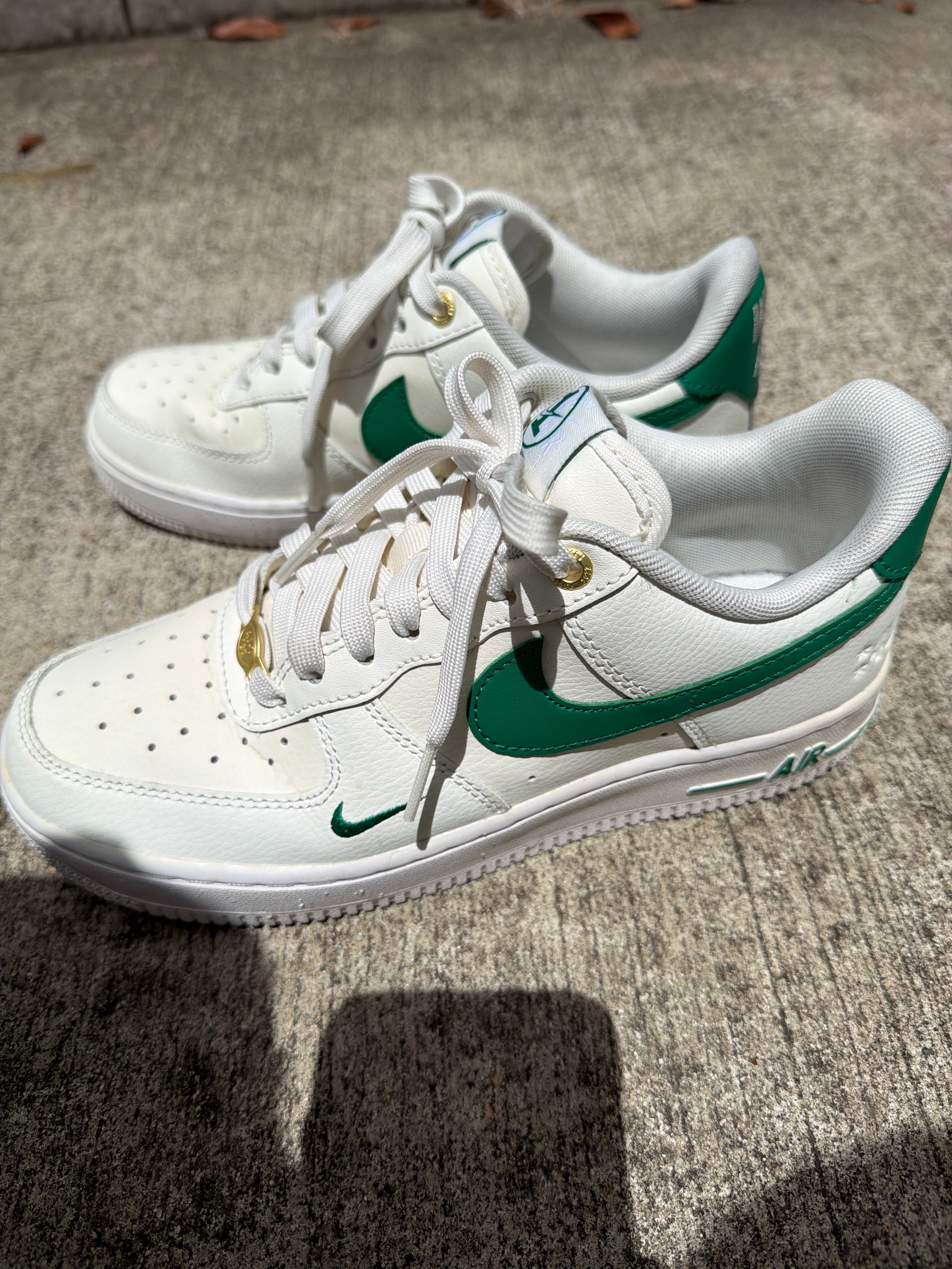 Nike Air Force 1 Low 40th Anniversary "Sail/Malachite-White-Metallic Gold"