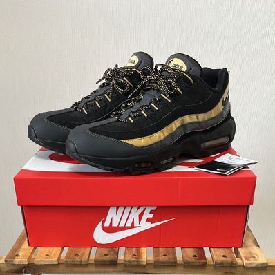 Nike Air Max 95 "Black/Metallic Gold"