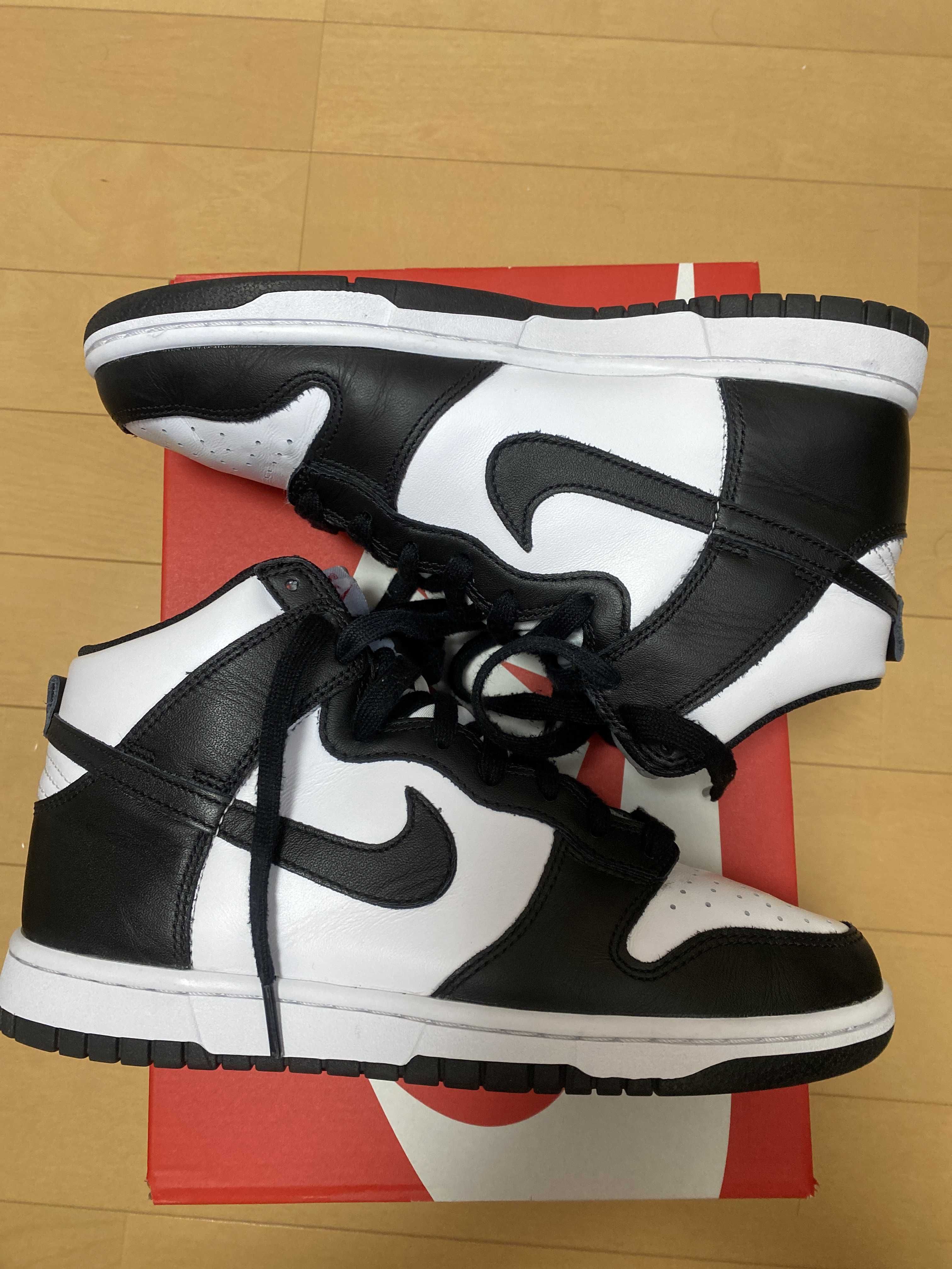 Nike Dunk High "Black and White"