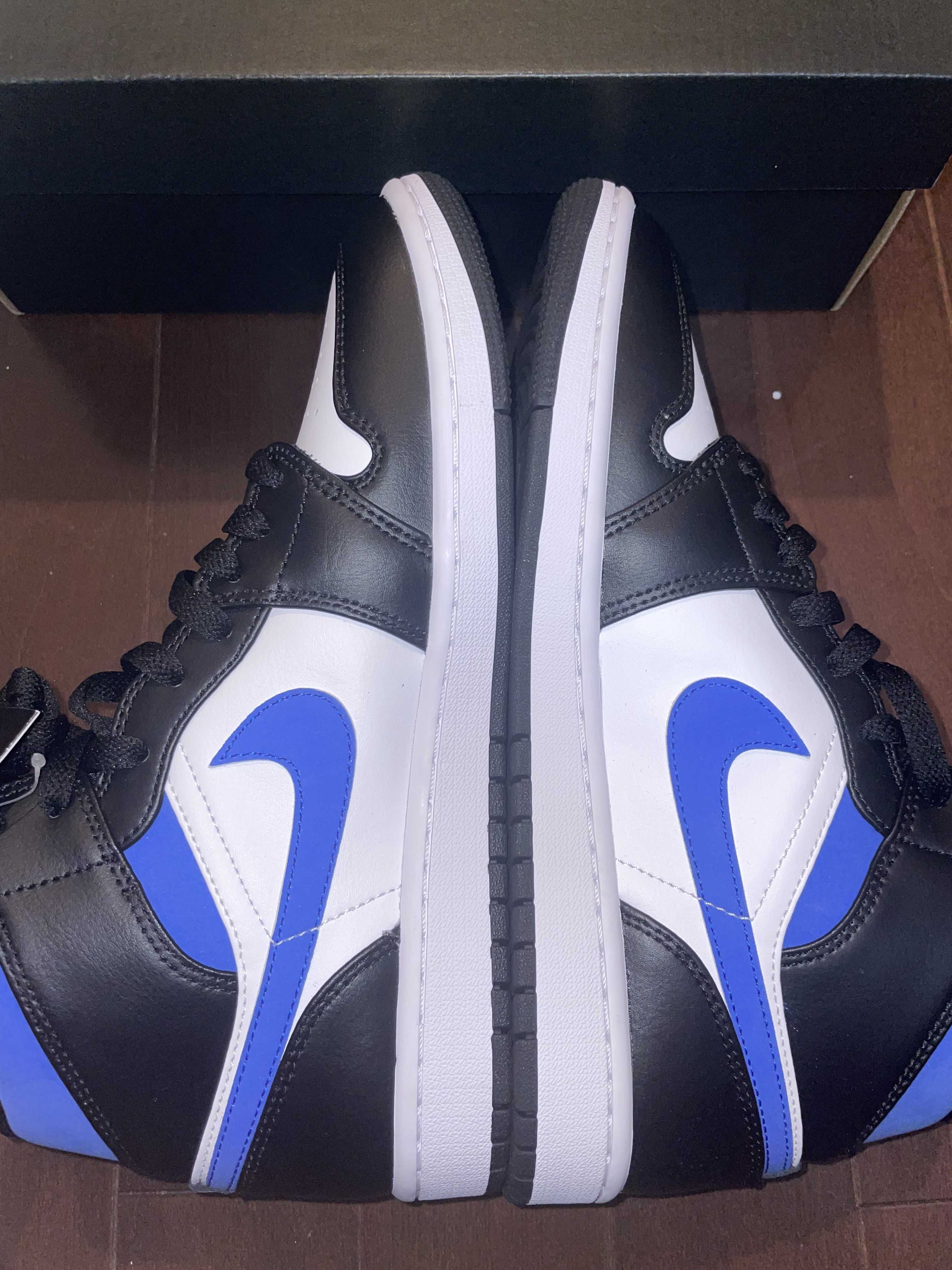 Nike Air Jordan 1 Mid "Royal"