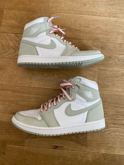 Nike Women's Air Jordan 1 High OG "Seafoam"