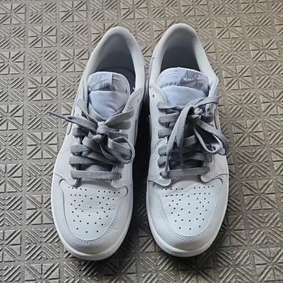Nike Air Jordan 1 Low OG "Neutral Grey"