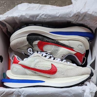 sacai × Nike Vapor Waffle "Royal Fuchsia"