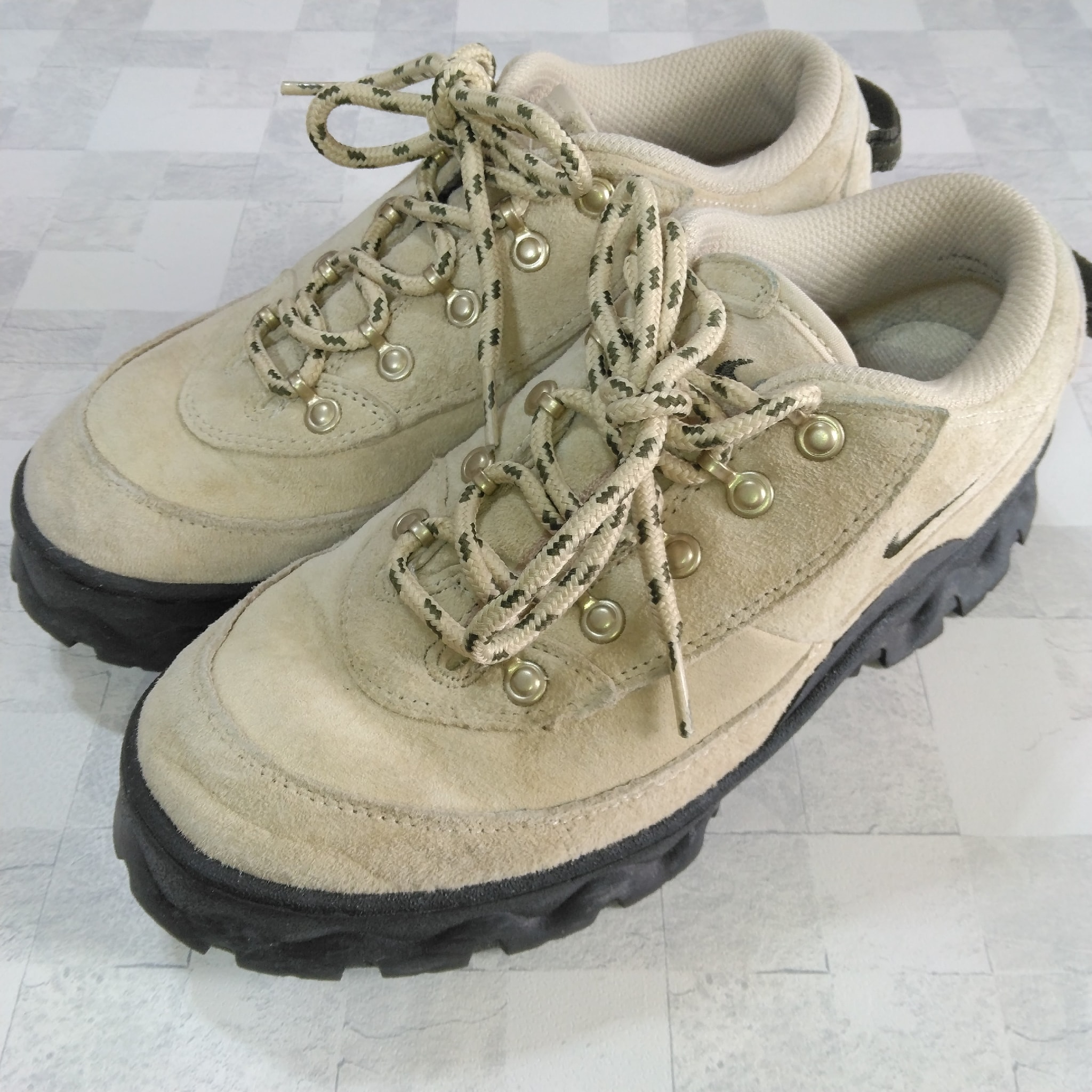 Nike Women's Lahar Low "Rattan/Cargo Khaki"