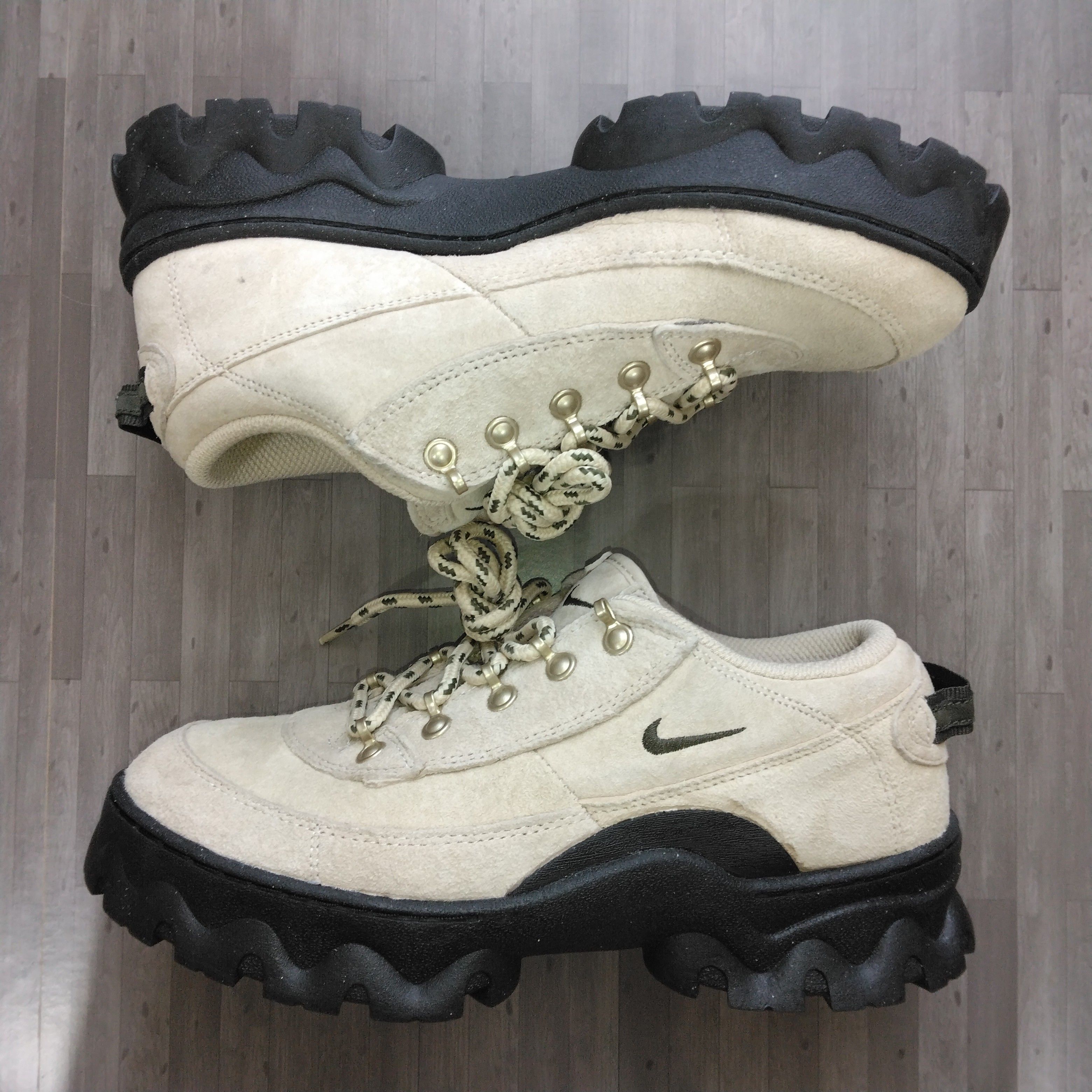 Nike Women's Lahar Low "Rattan/Cargo Khaki"