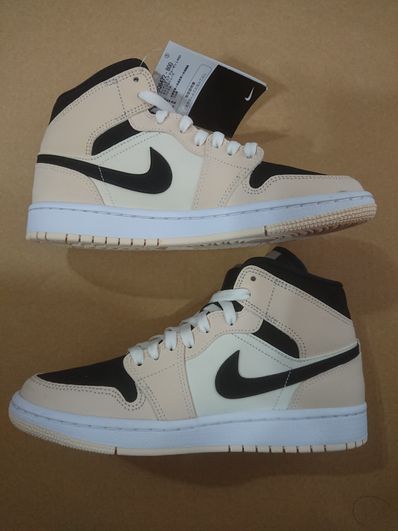 NIKE Women's AIR JORDAN 1 MID "GUAVA ICE"