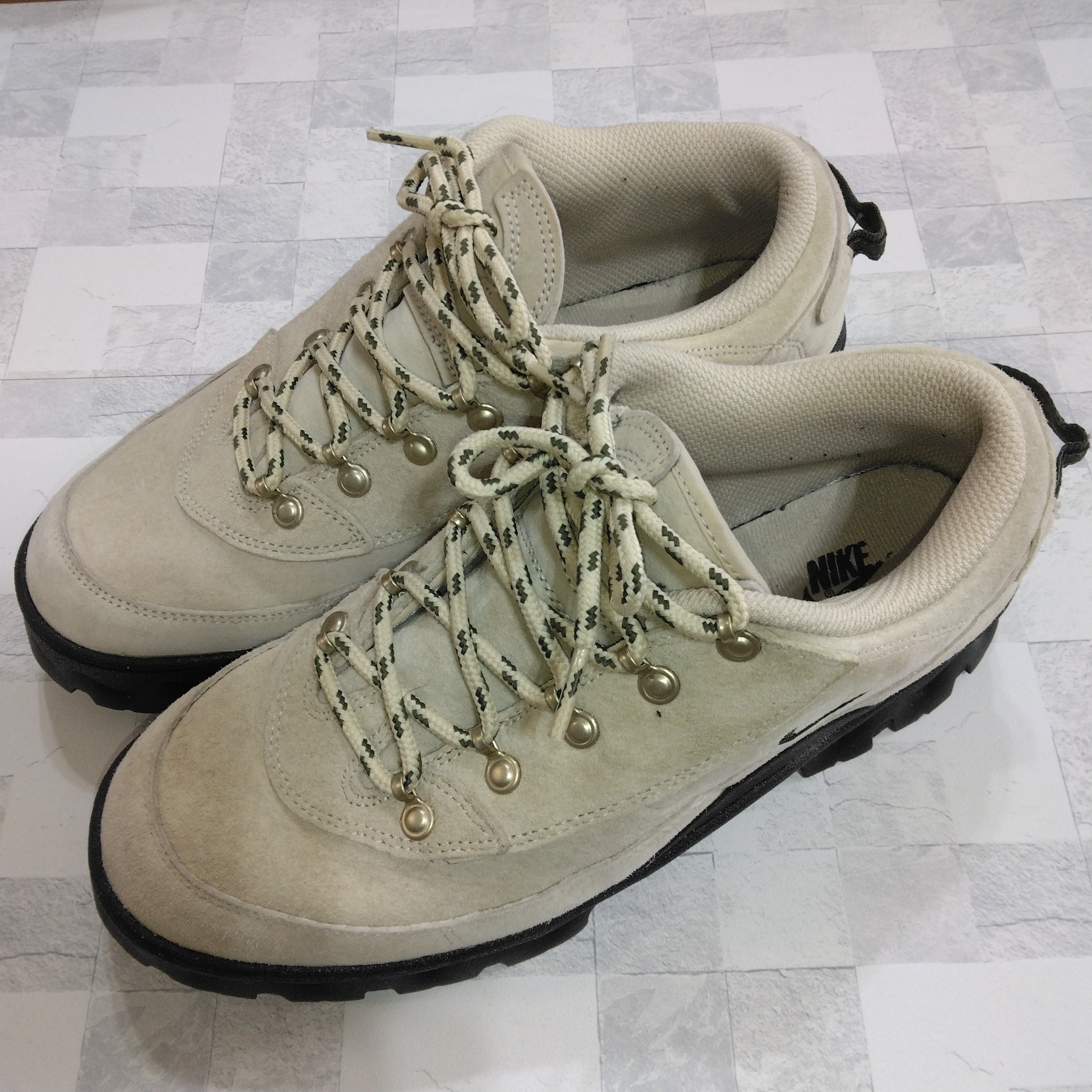 Nike Women's Lahar Low "Rattan/Cargo Khaki"