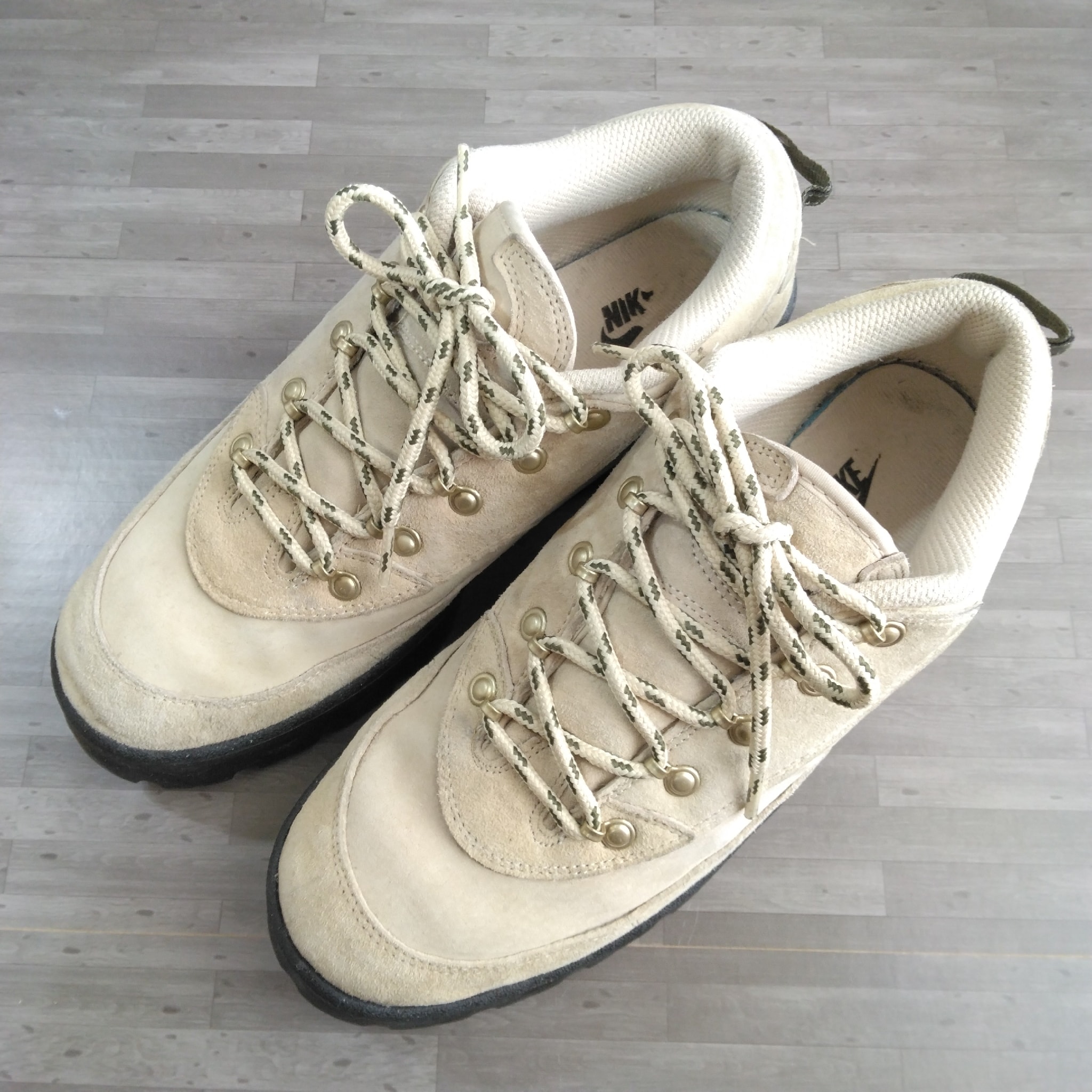 Nike Women's Lahar Low "Rattan/Cargo Khaki"