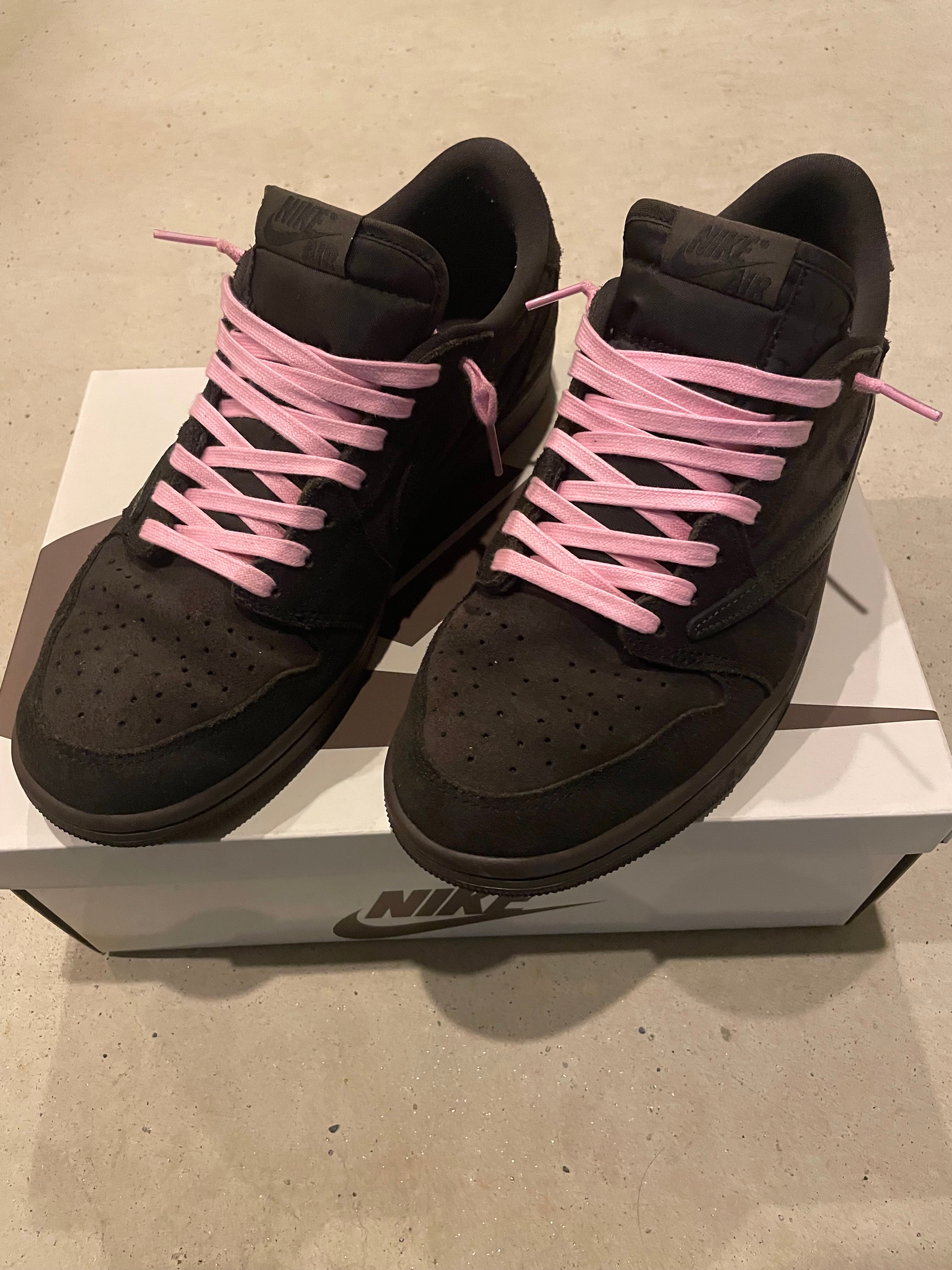 Travis Scott × Nike Air Jordan 1 Low OG SP "Velvet Brown and Dark Mocha"