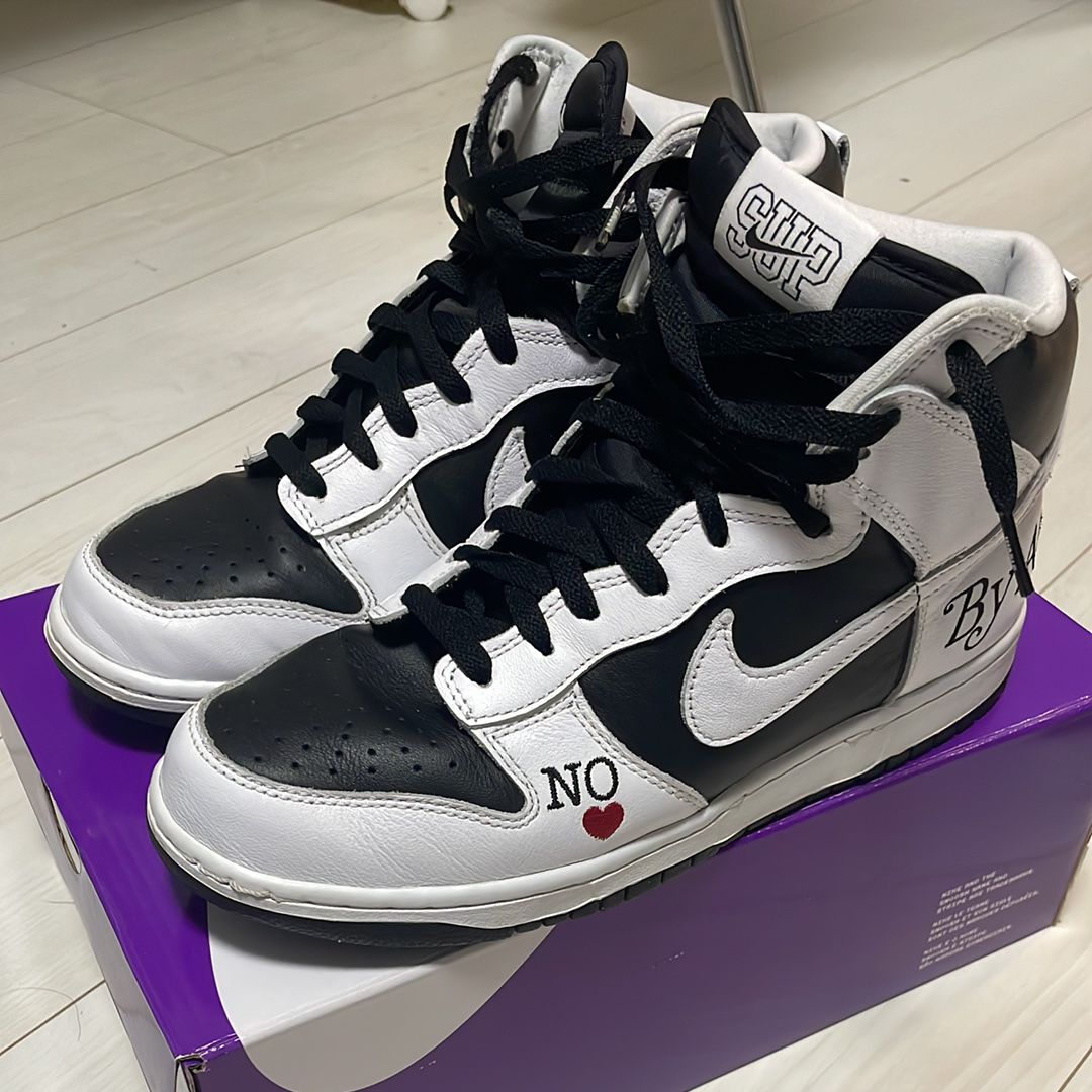 Supreme × Nike SB Dunk High By Any Means "White Black"