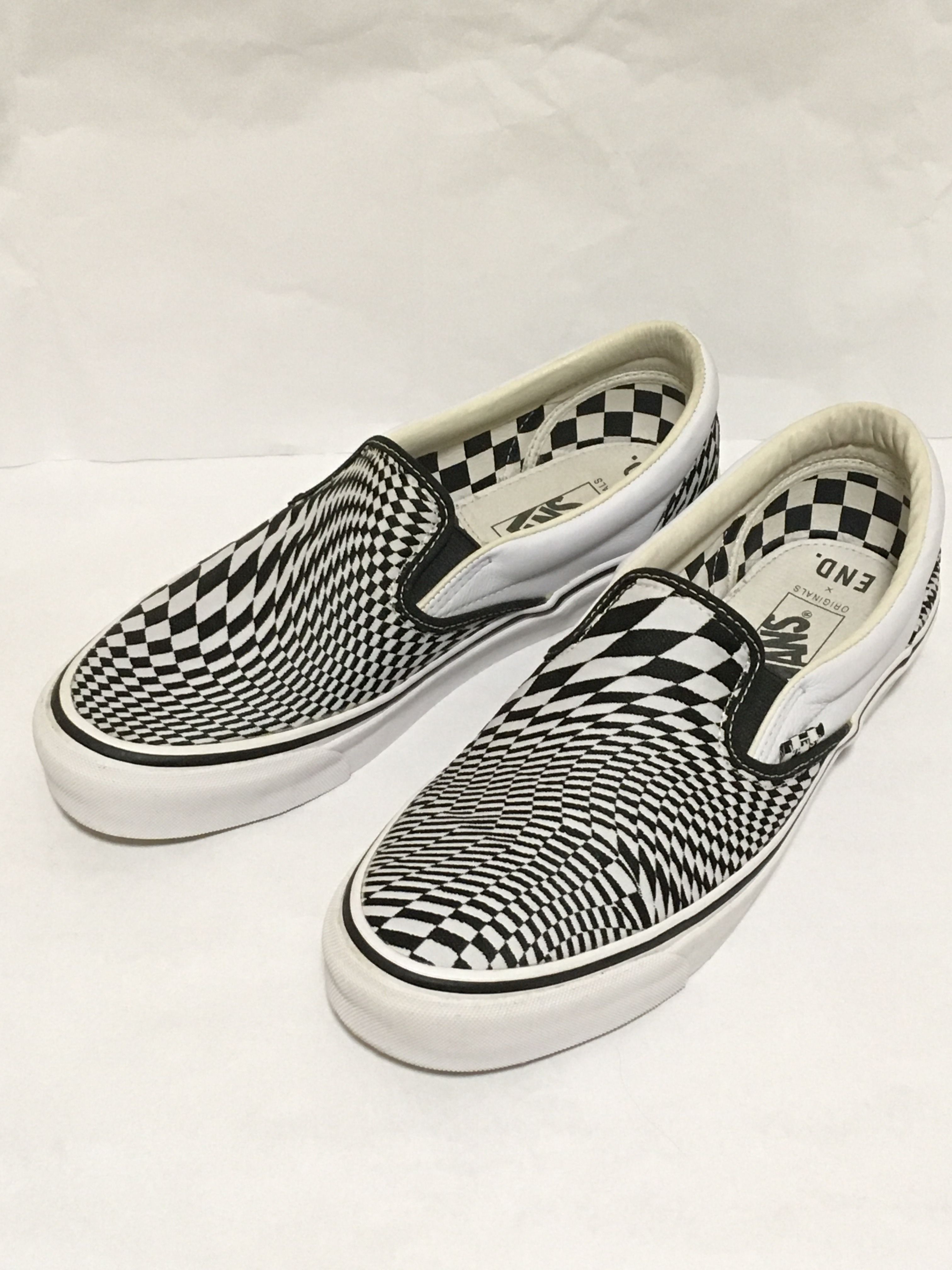 End × Vans Slip-On Vertigo "Black/True White"
