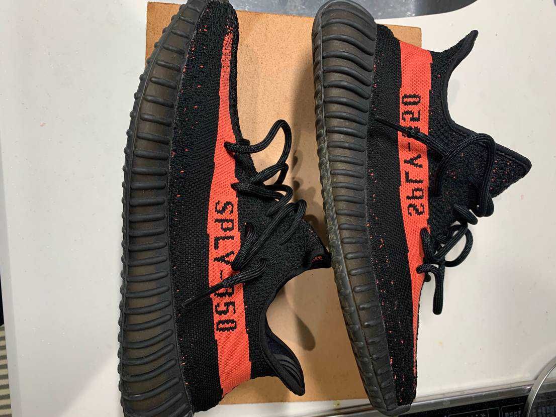 adidas YEEZY Boost 350 V2 "Core Black/Red"