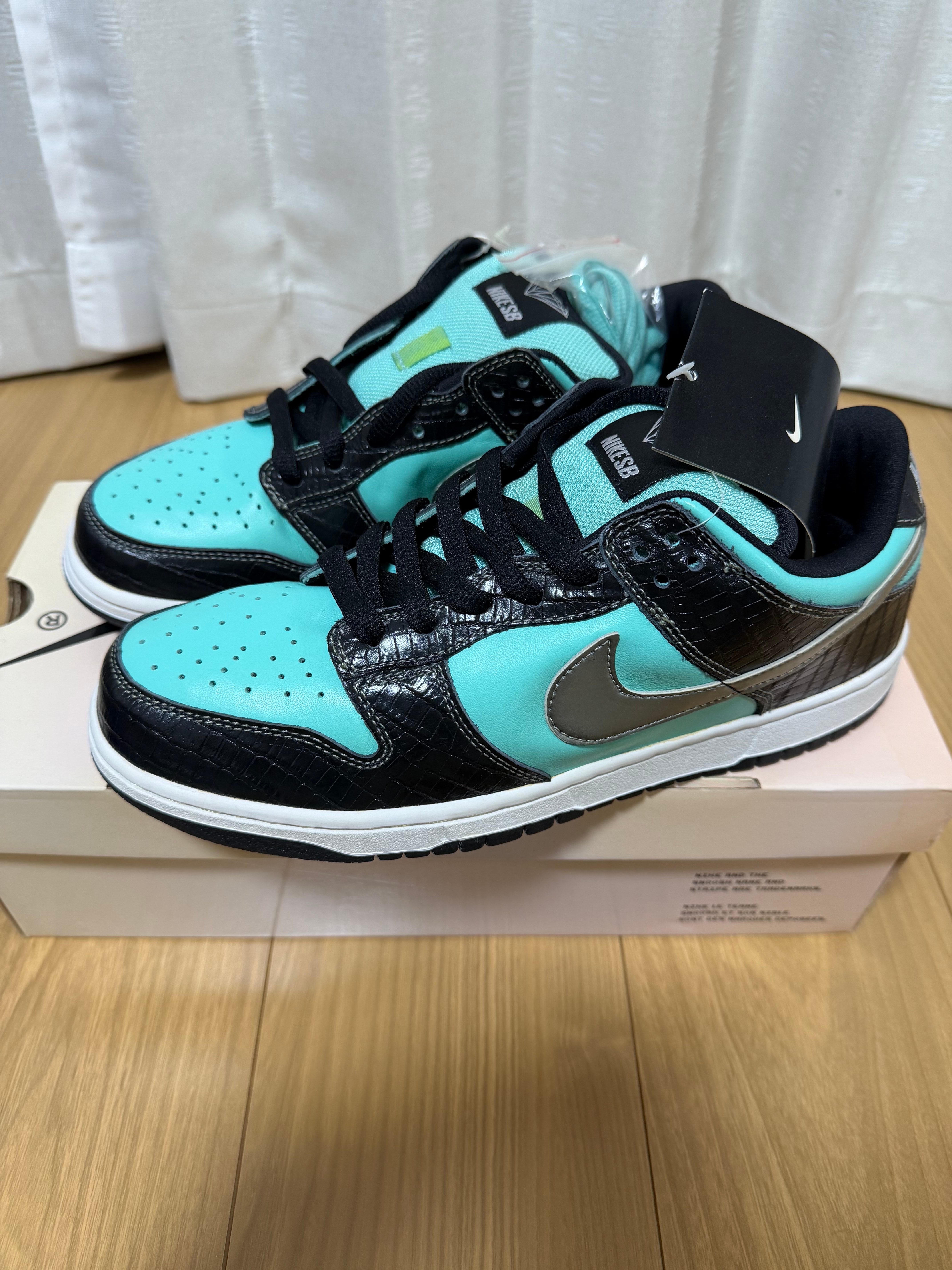 Nike SB Dunk Low Diamond Suppil Co. "Tiffany"
