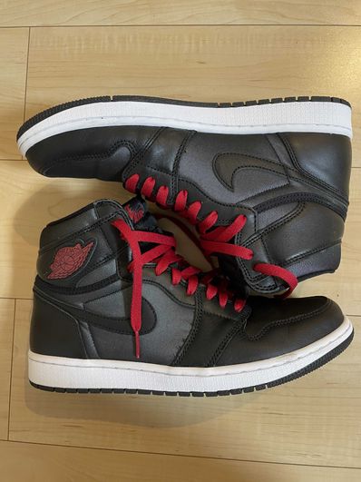 Nike Air Jordan 1 Retro High OG "Black/Metallic Silver/Gym Red"