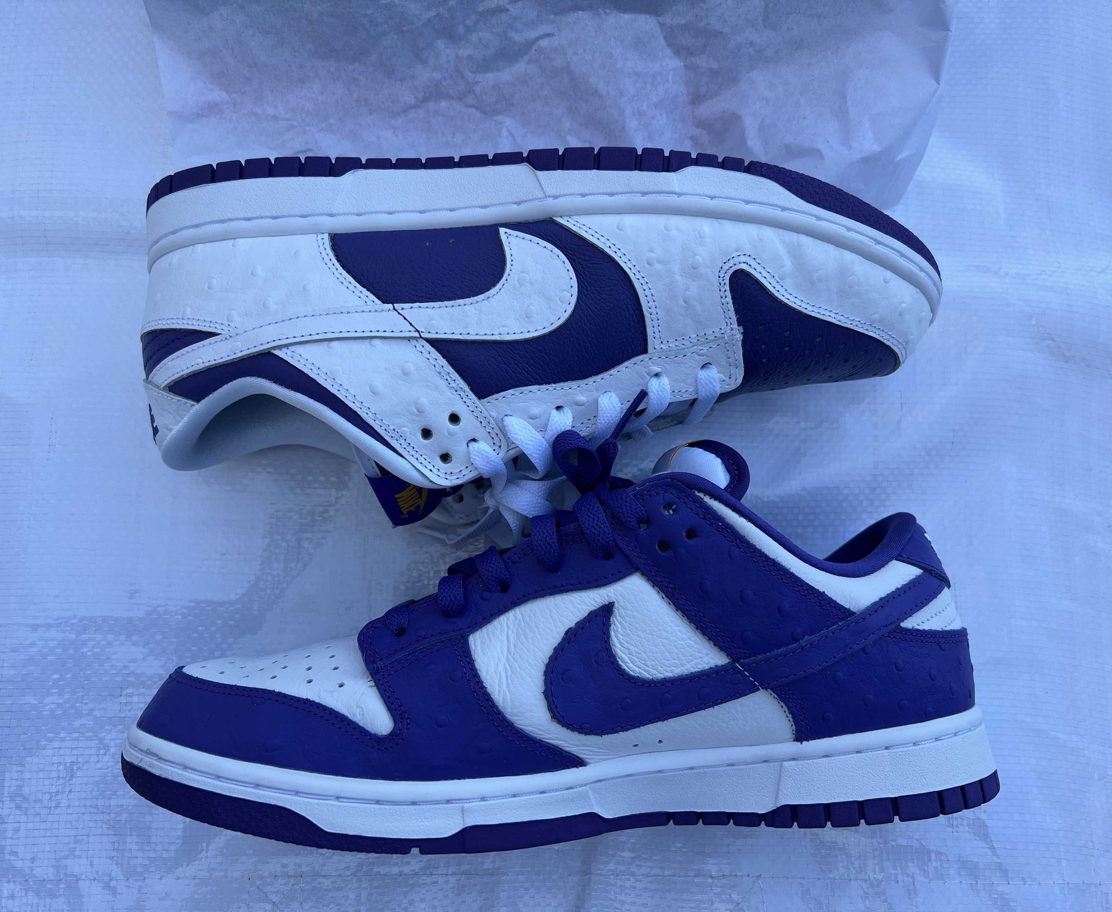 Nike Women's Dunk Low "Made You Look"
