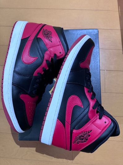 Nike Air Jordan 1 Mid "Bred"