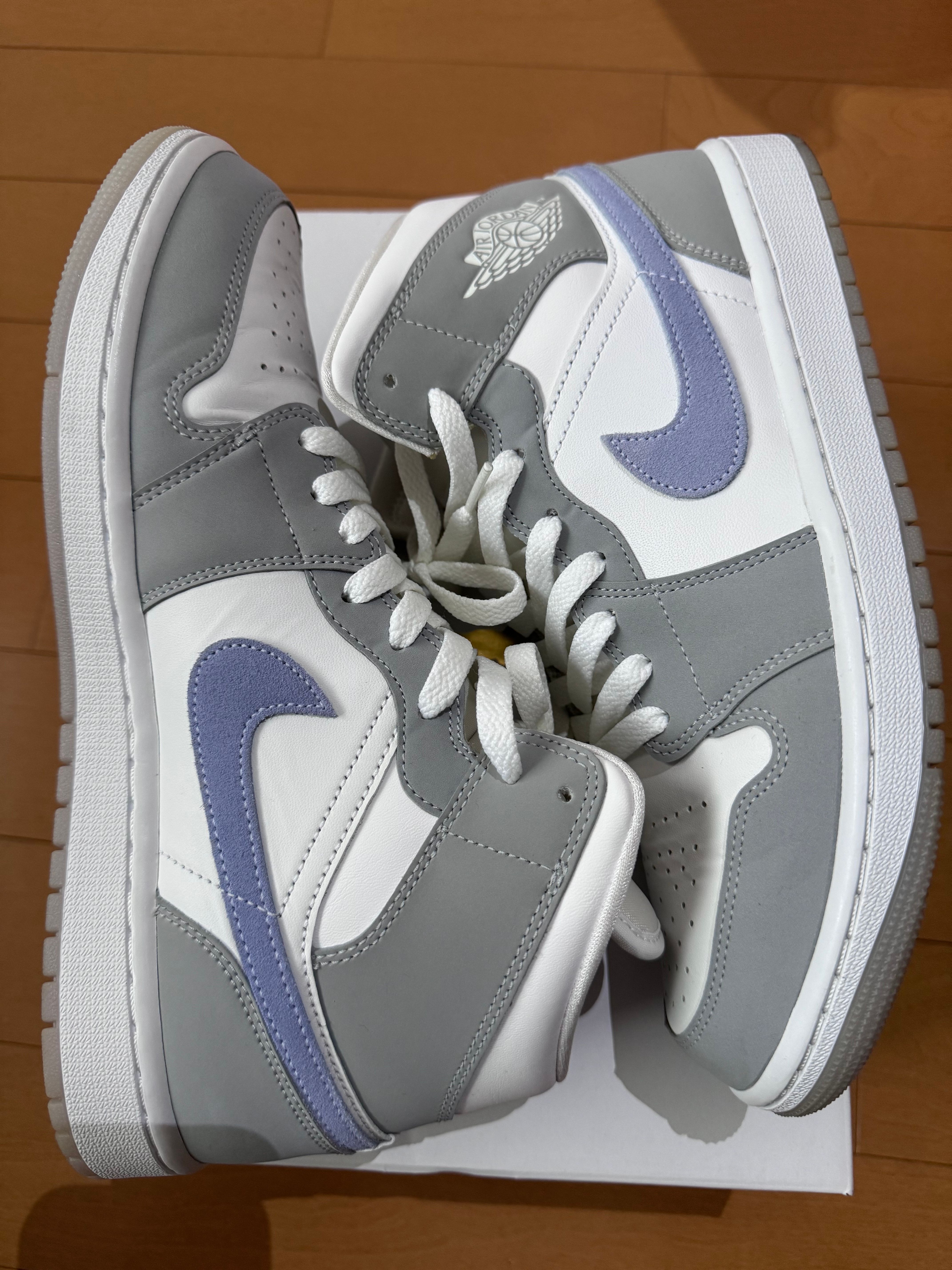Nike Women's Air Jordan 1 Mid "Wolf Grey"