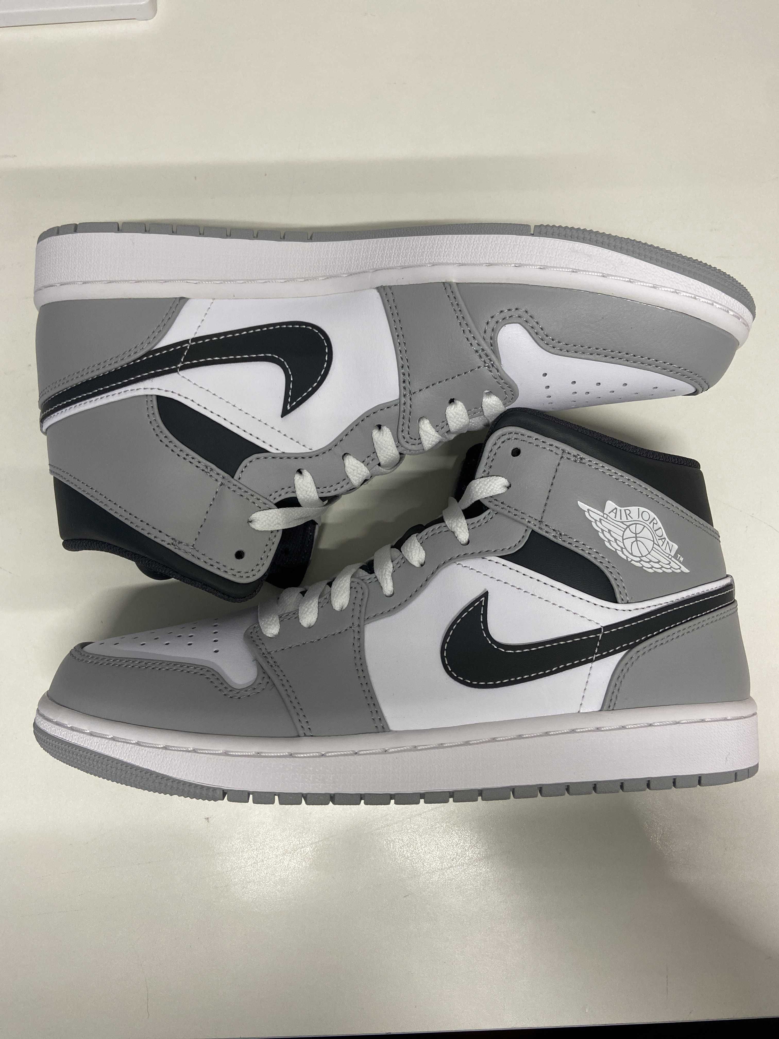 Nike Air Jordan 1 Mid "Grey White/Anthracite"
