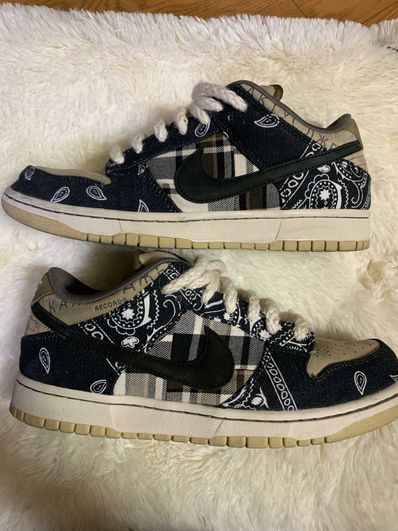 Travis Scott × Nike SB Dunk Low "Black/Parachute Beige"