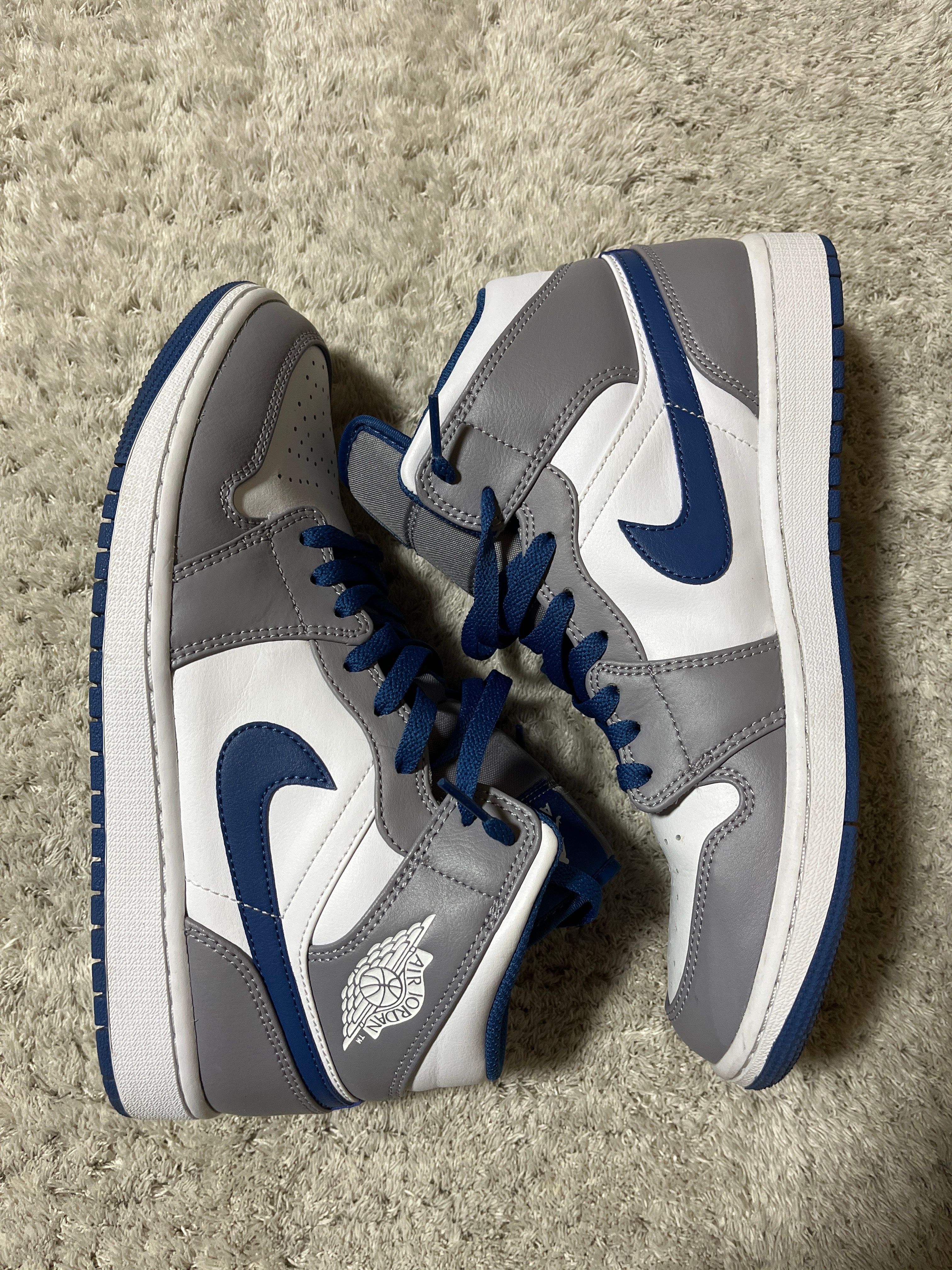 Nike Air Jordan 1 Mid "True Blue"