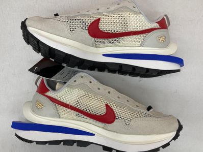 sacai × Nike Vapor Waffle "Royal Fuchsia"