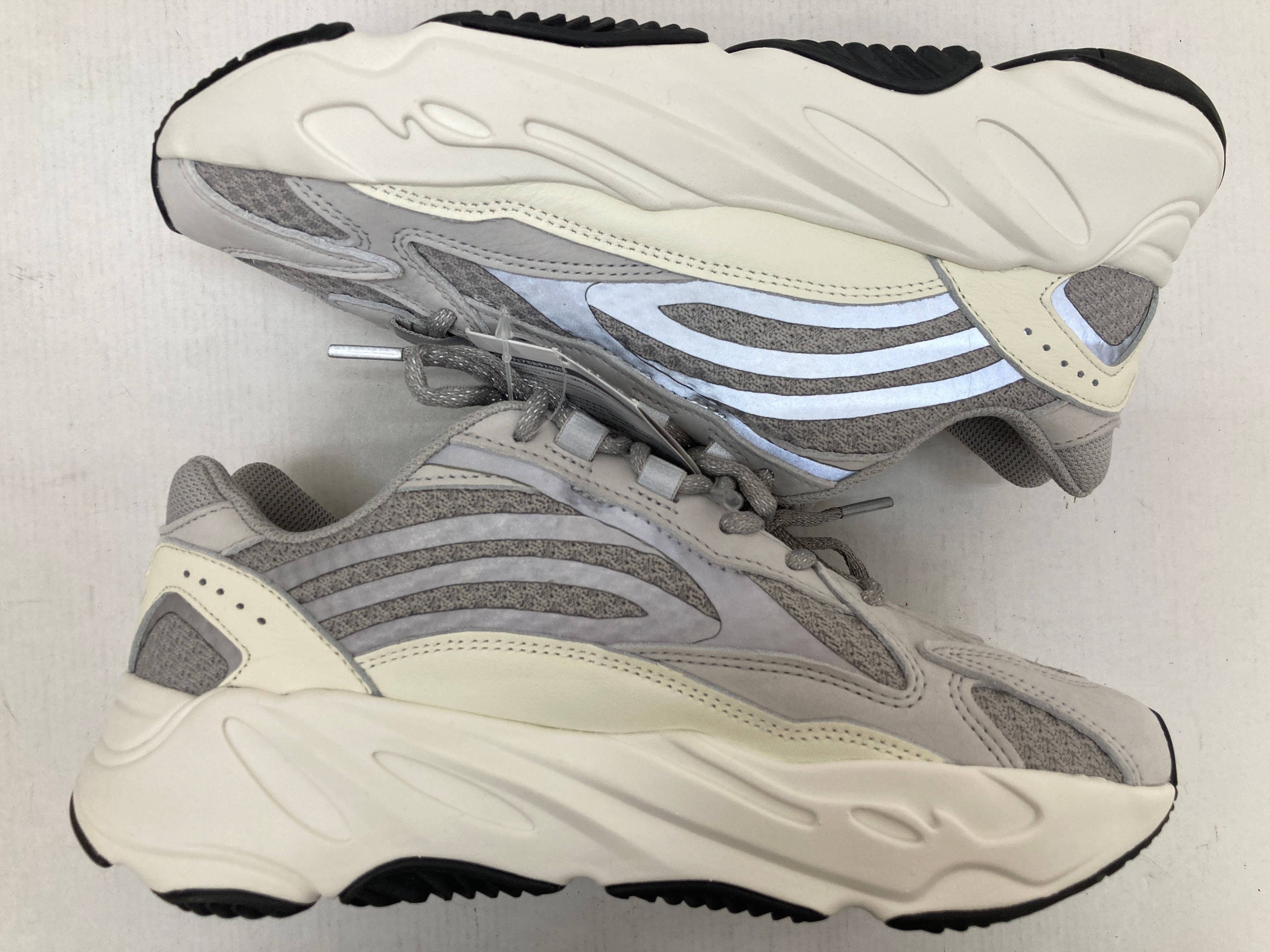 adidas YEEZY Boost 700 V2 "Static"