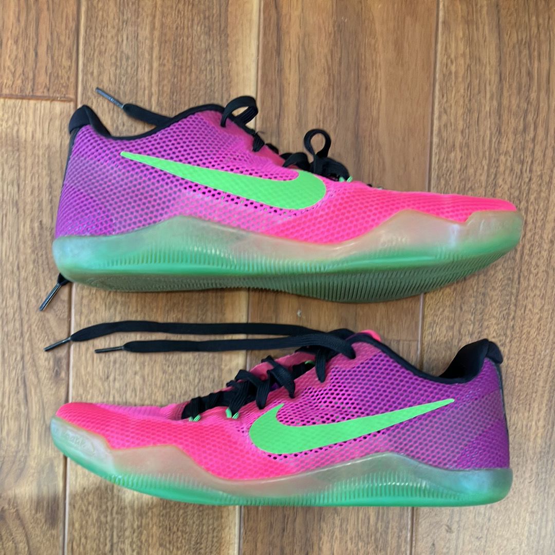 Nike Kobe 11 EM Low Mambacurial "Pink Flash"