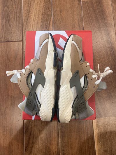 Stussy × Nike PS Air Huarache "Desert Oak"