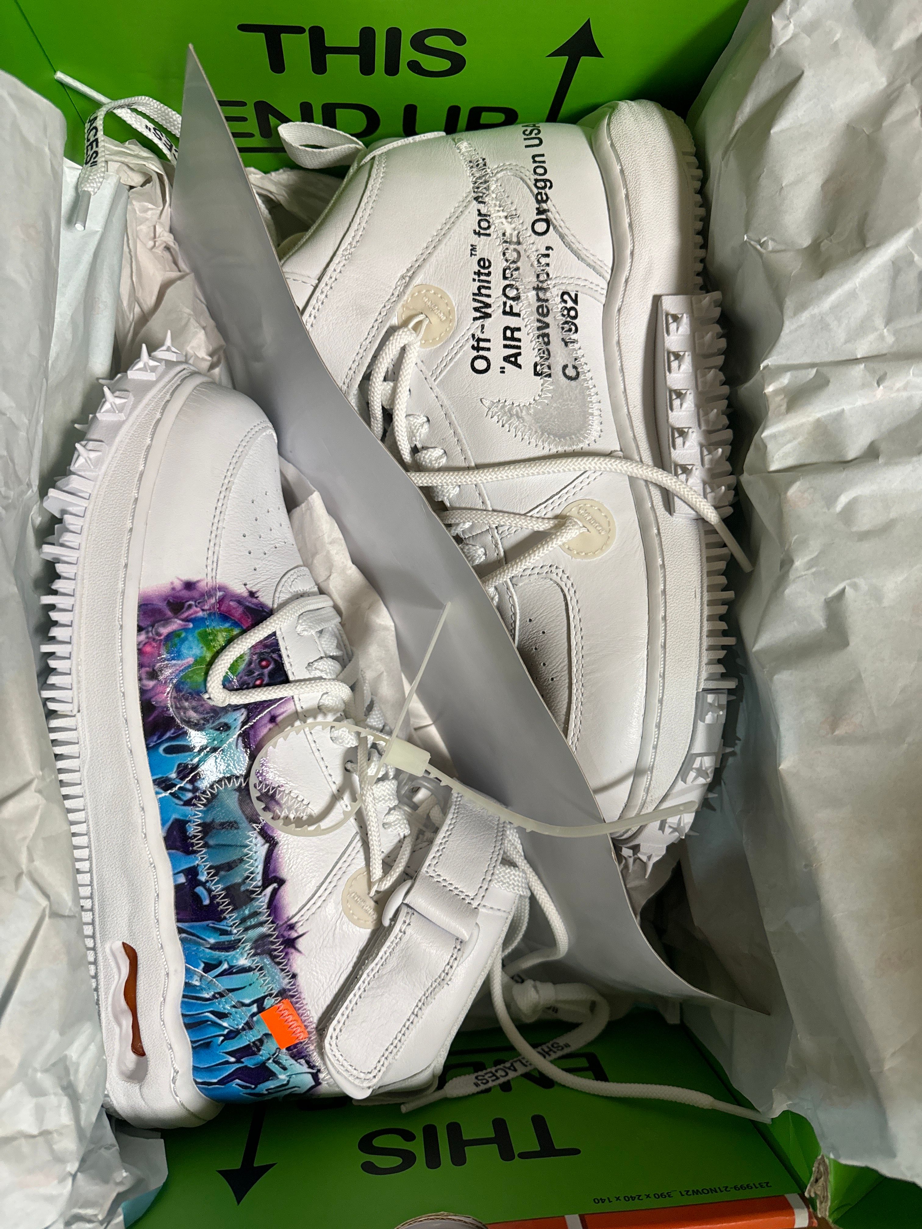 Off-White × Nike Air Force 1 Mid "Graffiti"