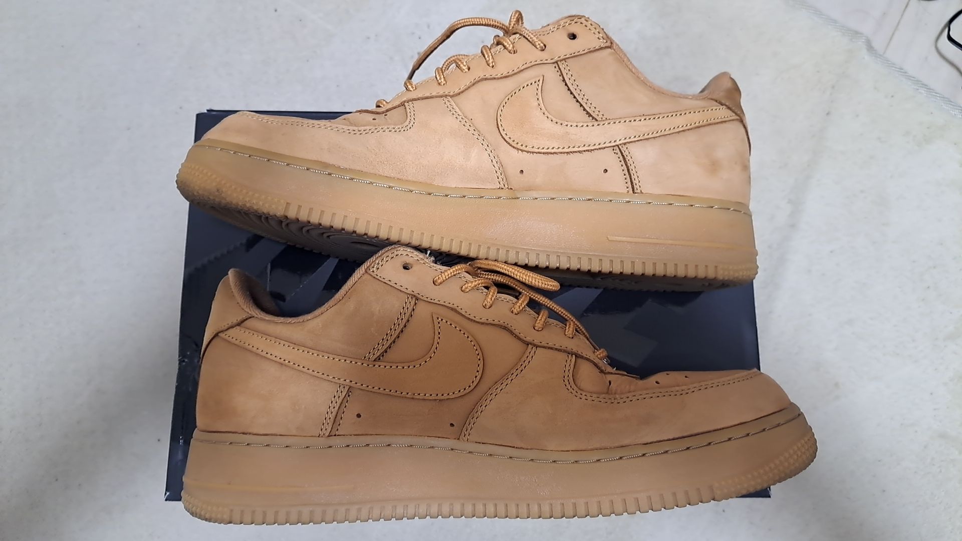 Supreme × Nike Air Force 1 Low "Flax/Wheat"