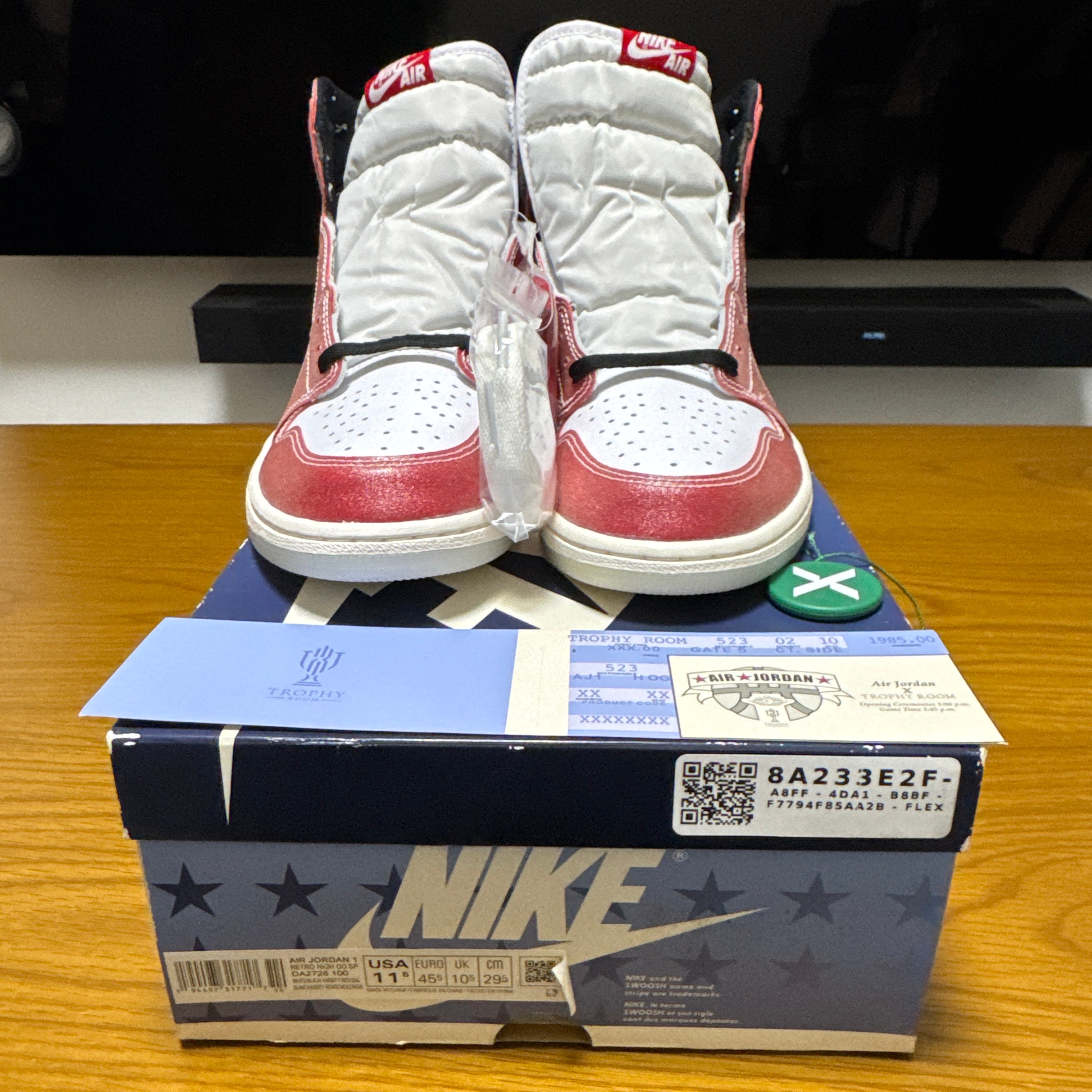 トロフィールーム × ナイキ エアジョーダン1 ハイ OG "シカゴ"