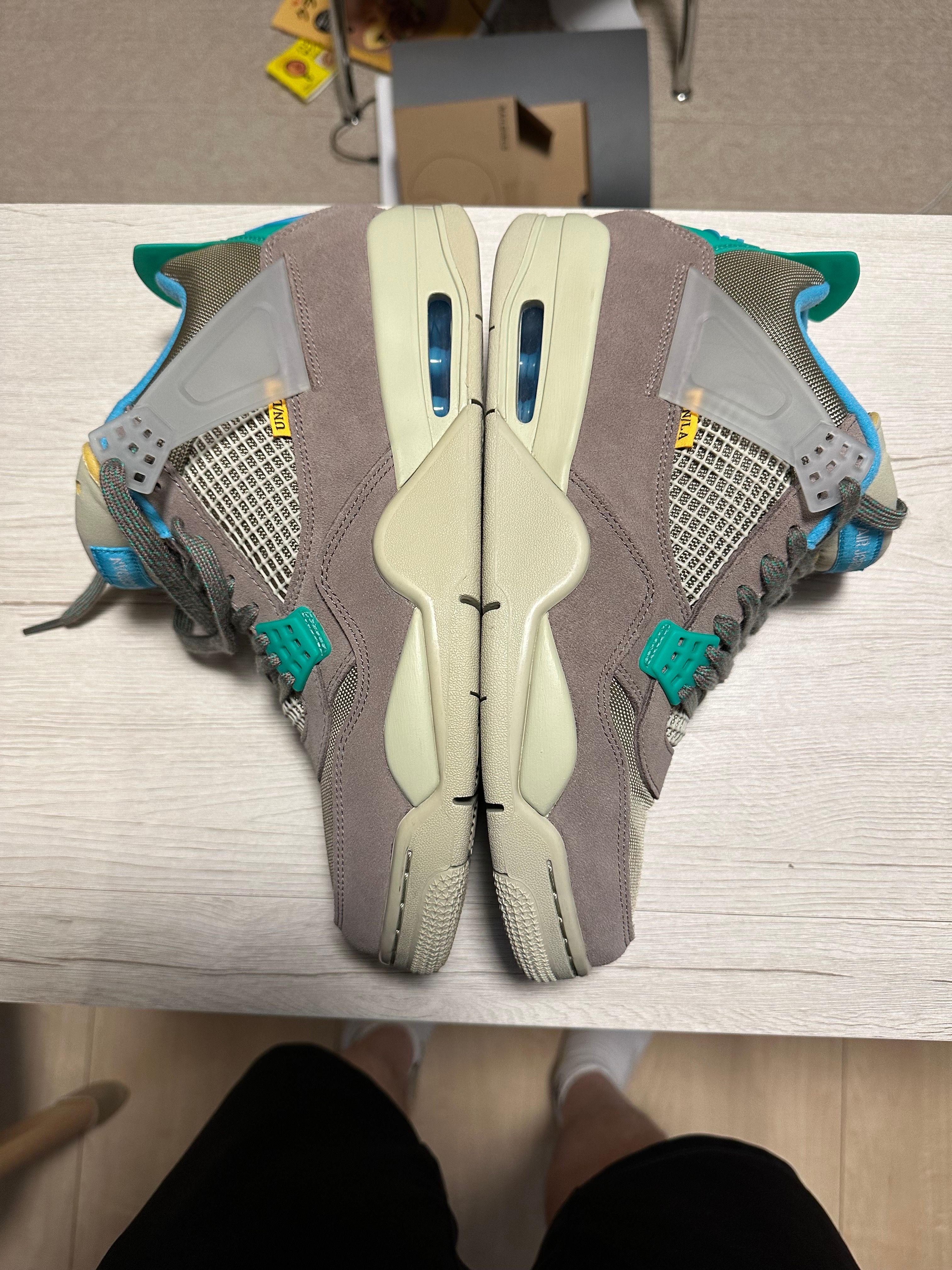 UNION × NIKE AIR JORDAN 4 SP "TAUPE HAZE"