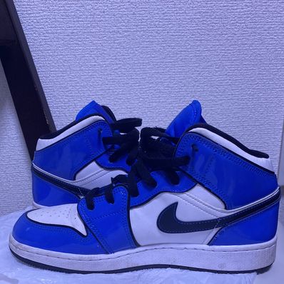 Nike GS Air Jordan 1 Mid SE "Signal Blue"