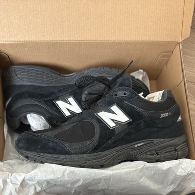 New Balance 2002R GORE-TEX "Black/White"