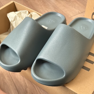 adidas YEEZY Slide "Slate Marine"