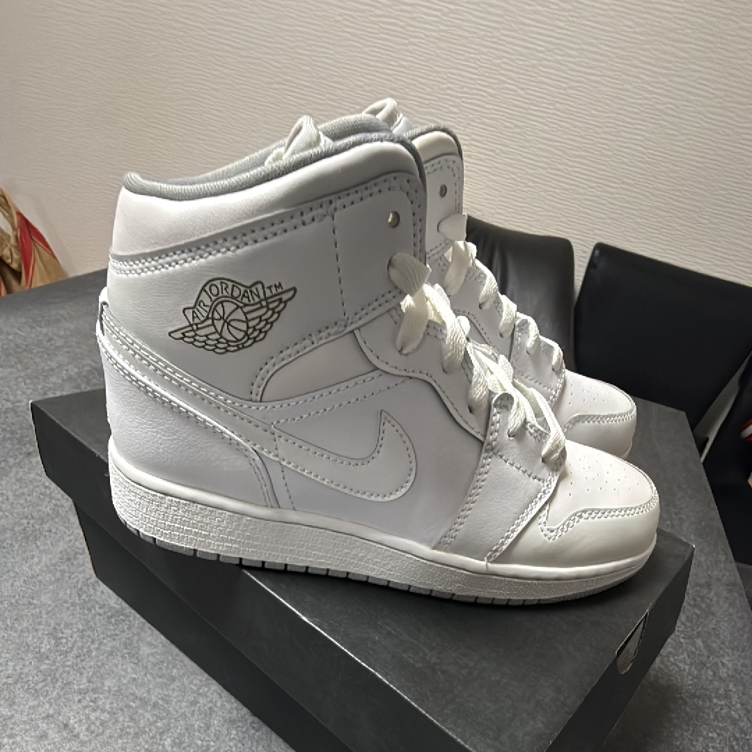 Nike Air Jordan 1 Mid "White/Wolf Grey" (2016)